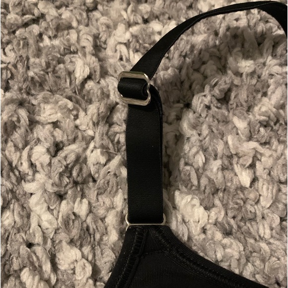 Victoria’s Secret VSX Sports Bra - Picture 10 of 11